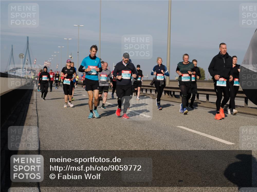 03.10.2025 - Köhlbrandbrückenlauf Fabian Wolf http://msf.ph/oto/9059772 03.10.2025 10:04:59 Position 3  meine-sportfotos.de