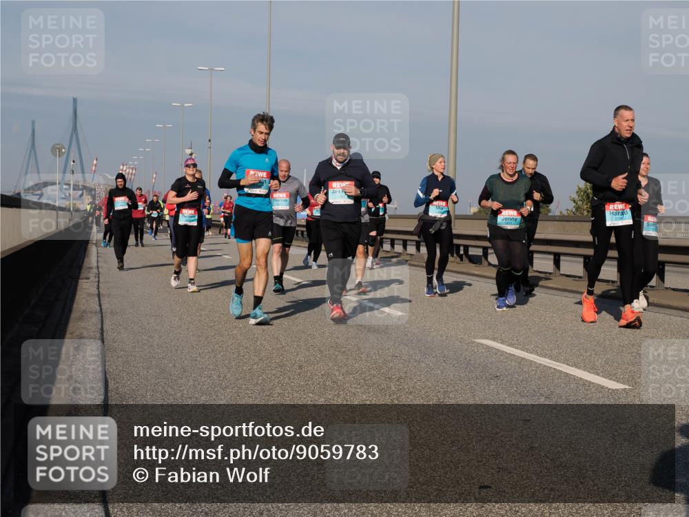 03.10.2025 - Köhlbrandbrückenlauf Fabian Wolf http://msf.ph/oto/9059783 03.10.2025 10:04:59 Position 3  meine-sportfotos.de