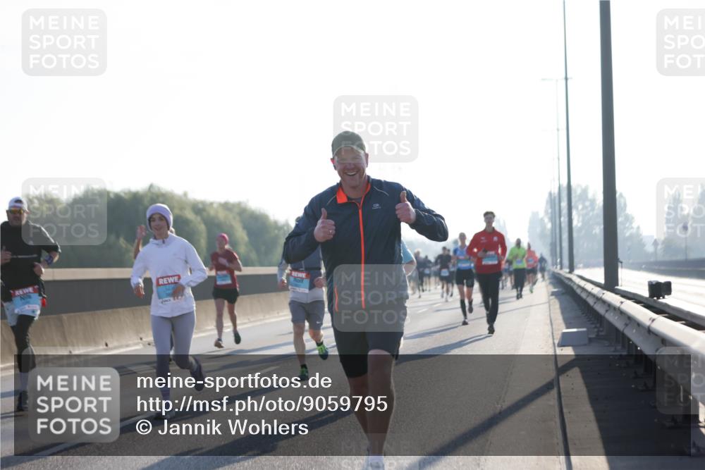03.10.2025 - Köhlbrandbrückenlauf Jannik Wohlers http://msf.ph/oto/9059795 03.10.2025 09:14:30 Position 3  meine-sportfotos.de