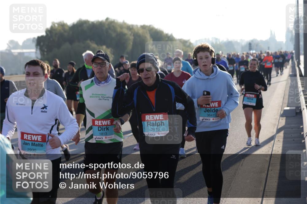 03.10.2025 - Köhlbrandbrückenlauf Jannik Wohlers http://msf.ph/oto/9059796 03.10.2025 09:22:21 Position 3 2930, 1813, 3116, 3647 meine-sportfotos.de