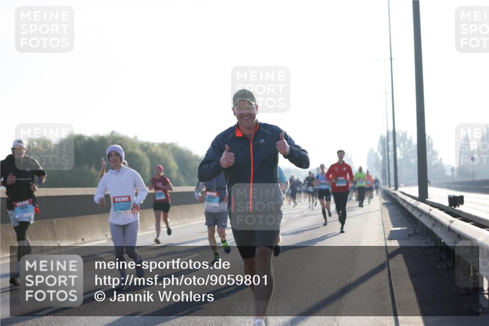 03.10.2025 - Köhlbrandbrückenlauf Jannik Wohlers http://msf.ph/oto/9059801 03.10.2025 09:14:30 Position 3  meine-sportfotos.de