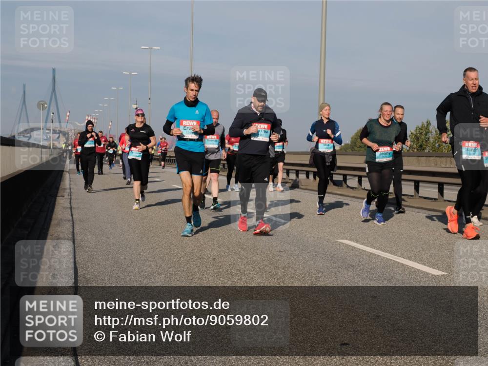 03.10.2025 - Köhlbrandbrückenlauf Fabian Wolf http://msf.ph/oto/9059802 03.10.2025 10:05:00 Position 3 1345, 3706 meine-sportfotos.de