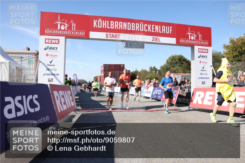03.10.2025 - Köhlbrandbrückenlauf Lena Gebhardt http://msf.ph/oto/9059807 03.10.2025 13:10:27 Ziel 4147, 4364, 4386, 4429, 4479, 4710, 4711, 4774, 5383, 5689, 5738, 5889, 6024, 6177, 6294, 6587, 6779, 6781, 6782 meine-sportfotos.de