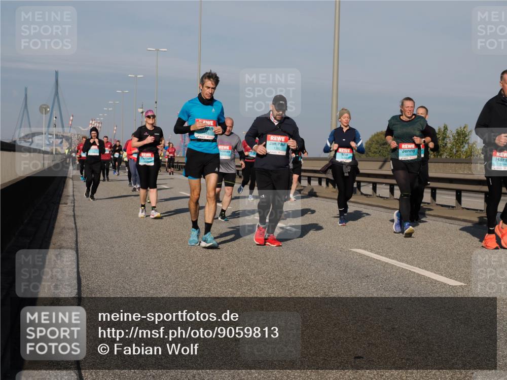 03.10.2025 - Köhlbrandbrückenlauf Fabian Wolf http://msf.ph/oto/9059813 03.10.2025 10:05:00 Position 3 1382, 3706, 3022 meine-sportfotos.de