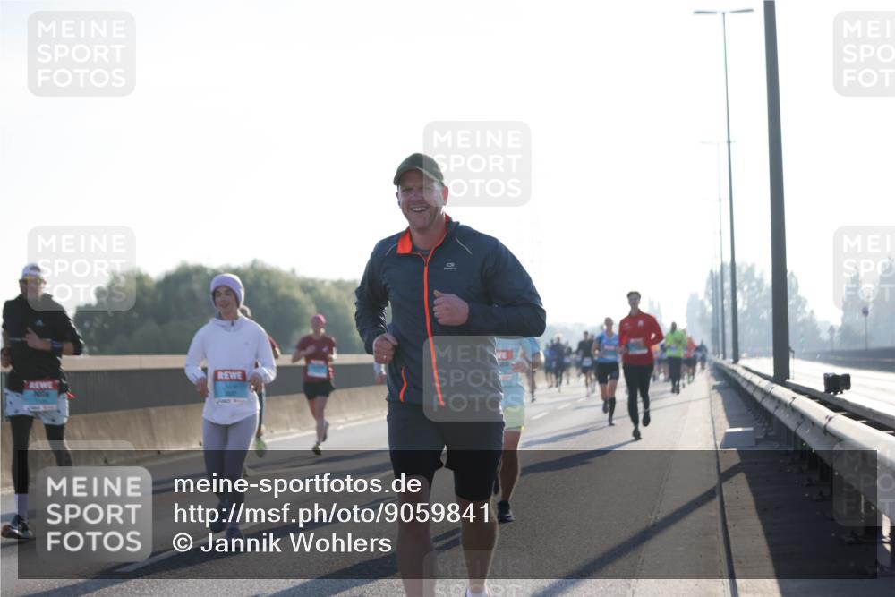 03.10.2025 - Köhlbrandbrückenlauf Jannik Wohlers http://msf.ph/oto/9059841 03.10.2025 09:14:31 Position 3  meine-sportfotos.de