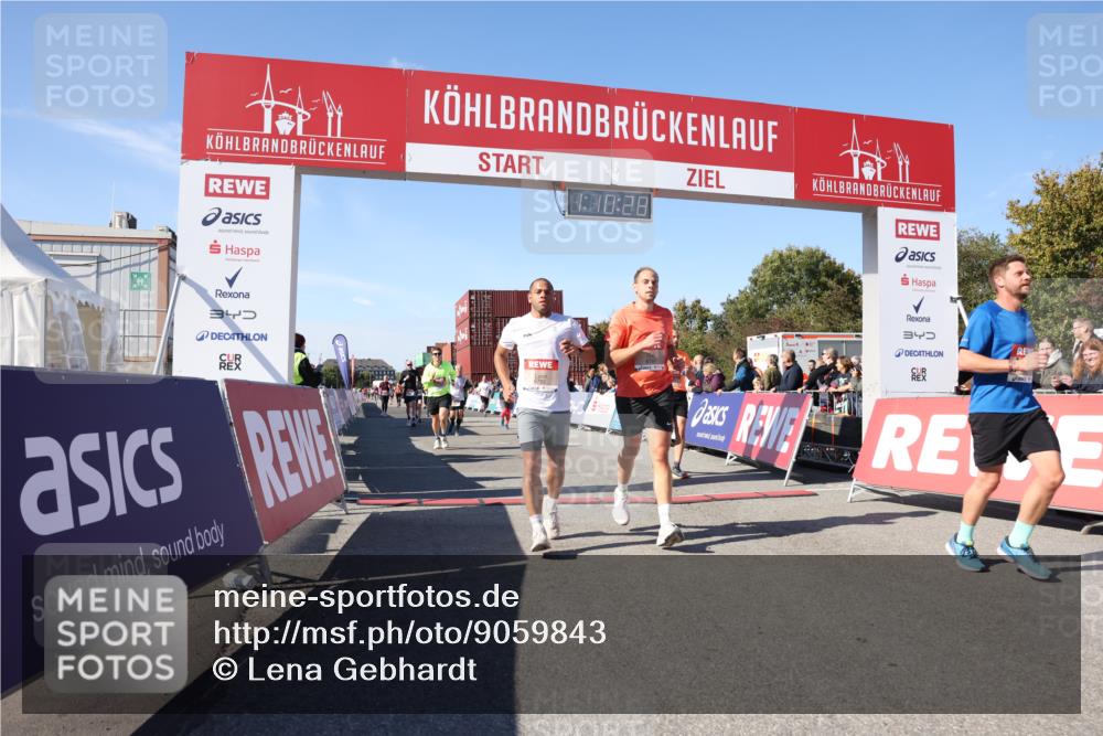 03.10.2025 - Köhlbrandbrückenlauf Lena Gebhardt http://msf.ph/oto/9059843 03.10.2025 13:10:28 Ziel 4147, 4364, 4386, 4429, 4479, 4710, 4711, 4774, 5229, 5383, 5689, 5738, 5889, 6024, 6177, 6294, 6587, 6779, 6781, 6782 meine-sportfotos.de