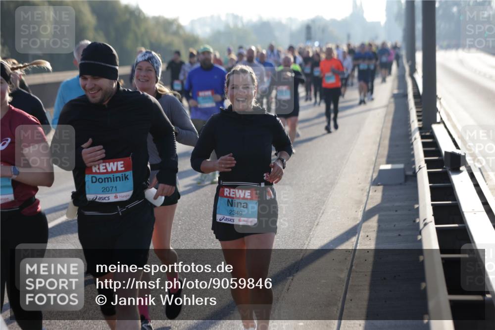 03.10.2025 - Köhlbrandbrückenlauf Jannik Wohlers http://msf.ph/oto/9059846 03.10.2025 09:22:23 Position 3 2071, 2349 meine-sportfotos.de