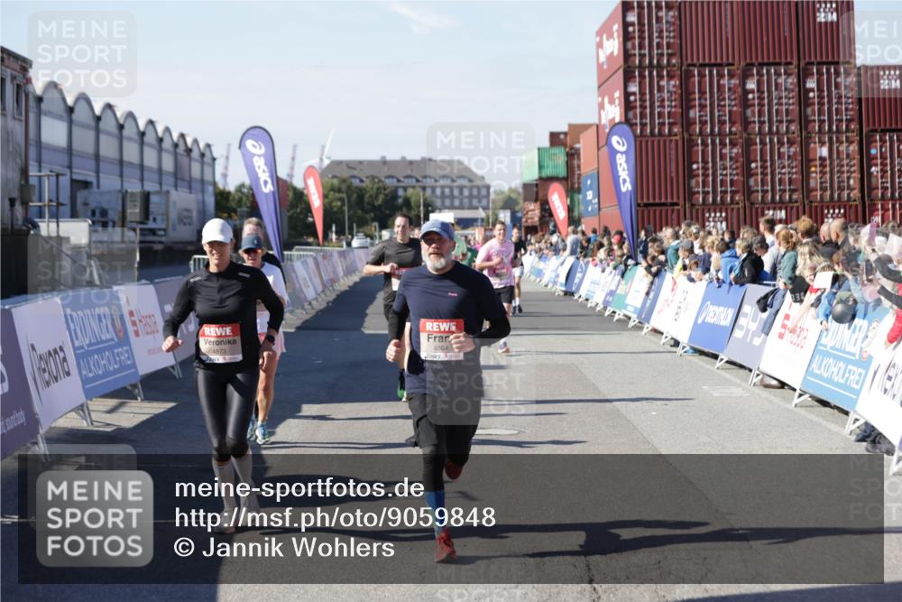 03.10.2025 - Köhlbrandbrückenlauf Jannik Wohlers http://msf.ph/oto/9059848 03.10.2025 13:12:35 Ziel 4048, 4189, 4609, 4638, 4700, 4745, 4858, 4864, 4873, 4973, 5874, 6466, 6588 meine-sportfotos.de