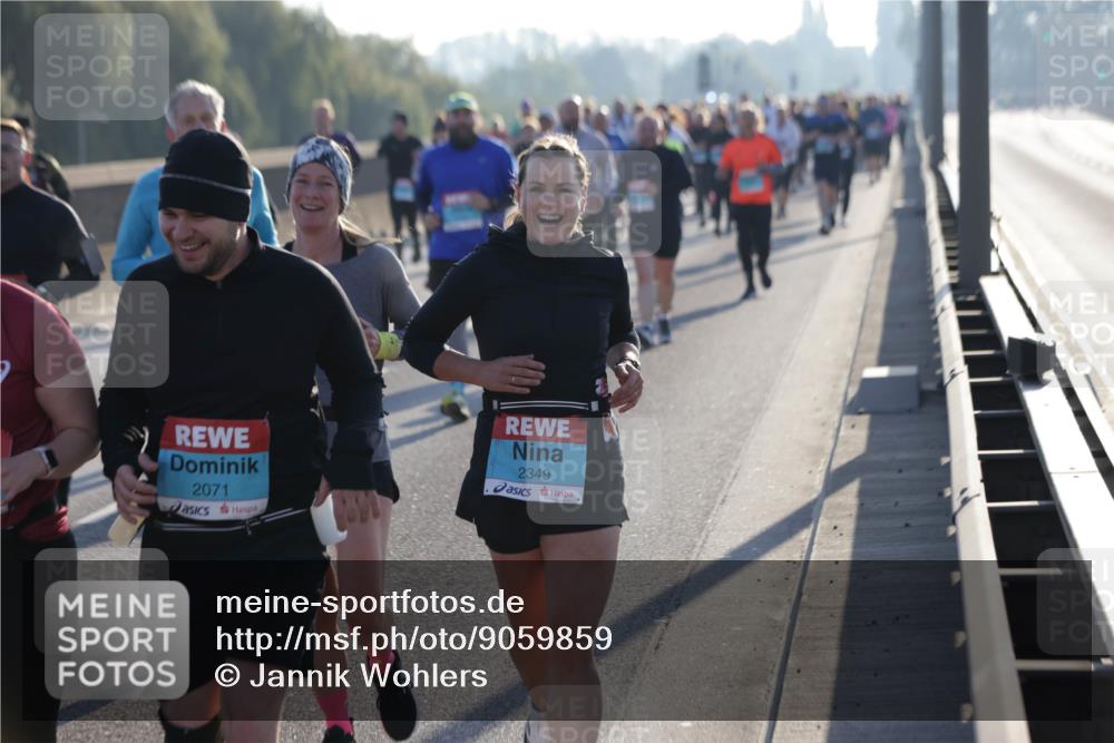 03.10.2025 - Köhlbrandbrückenlauf Jannik Wohlers http://msf.ph/oto/9059859 03.10.2025 09:22:23 Position 3 2071, 2349 meine-sportfotos.de