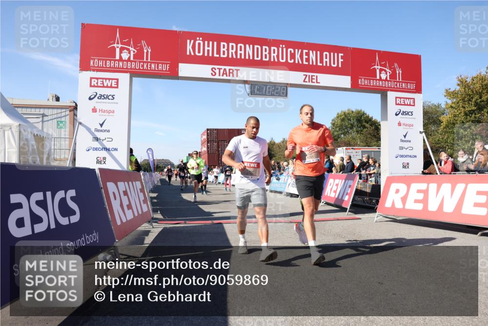 03.10.2025 - Köhlbrandbrückenlauf Lena Gebhardt http://msf.ph/oto/9059869 03.10.2025 13:10:29 Ziel 4147, 4386, 4429, 4479, 4710, 4711, 4774, 5229, 5383, 5689, 5738, 5889, 6024, 6177, 6294, 6779, 6781, 6782 meine-sportfotos.de