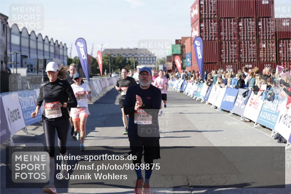 03.10.2025 - Köhlbrandbrückenlauf Jannik Wohlers http://msf.ph/oto/9059875 03.10.2025 13:12:36 Ziel 4048, 4189, 4609, 4638, 4700, 4745, 4858, 4864, 4873, 4973, 5874, 6466, 6588 meine-sportfotos.de
