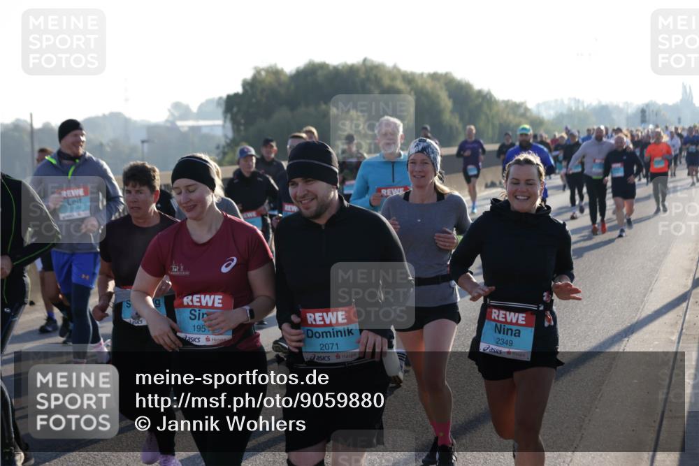 03.10.2025 - Köhlbrandbrückenlauf Jannik Wohlers http://msf.ph/oto/9059880 03.10.2025 09:22:24 Position 3 195, 2071, 2349 meine-sportfotos.de