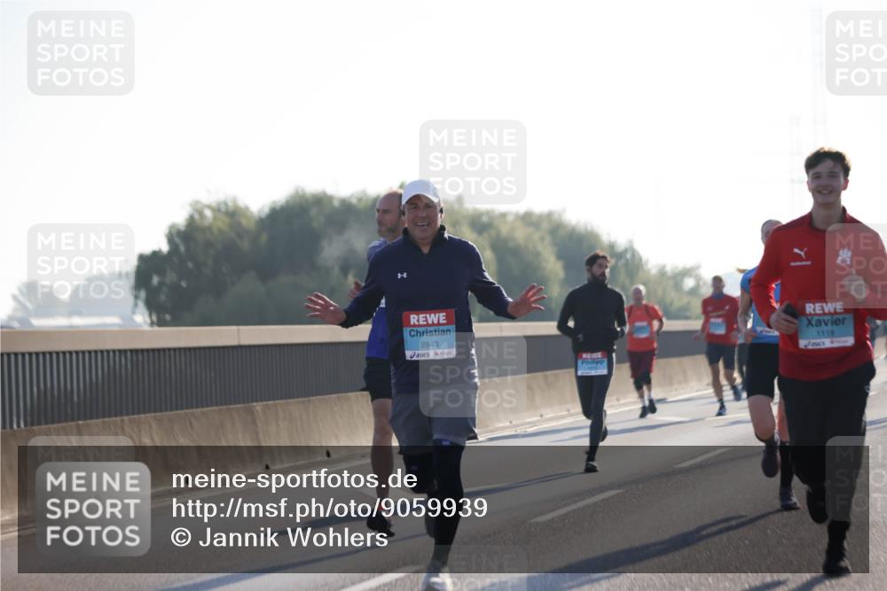 03.10.2025 - Köhlbrandbrückenlauf Jannik Wohlers http://msf.ph/oto/9059939 03.10.2025 09:14:34 Position 3 2843, 1, 1118 meine-sportfotos.de