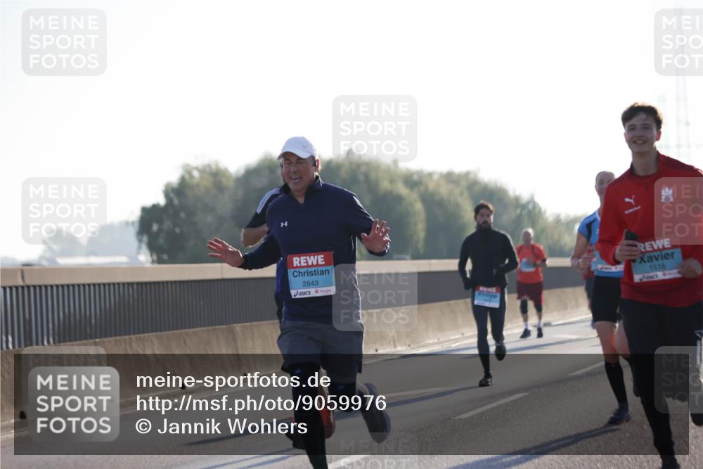 03.10.2025 - Köhlbrandbrückenlauf Jannik Wohlers http://msf.ph/oto/9059976 03.10.2025 09:14:35 Position 3 2843, 1118 meine-sportfotos.de
