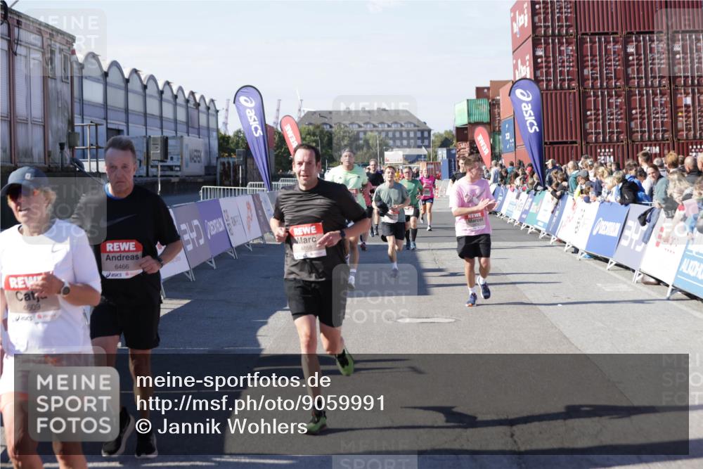 03.10.2025 - Köhlbrandbrückenlauf Jannik Wohlers http://msf.ph/oto/9059991 03.10.2025 13:12:38 Ziel 4048, 4189, 4391, 4392, 4527, 4609, 4638, 4700, 4858, 4864, 4873, 4973, 5874, 6466, 6588 meine-sportfotos.de