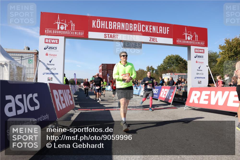 03.10.2025 - Köhlbrandbrückenlauf Lena Gebhardt http://msf.ph/oto/9059996 03.10.2025 13:10:32 Ziel 4386, 4429, 4479, 4514, 4710, 4711, 4774, 5229, 5383, 5689, 5738, 5889, 6024, 6177, 6294, 6779, 6781, 6782 meine-sportfotos.de