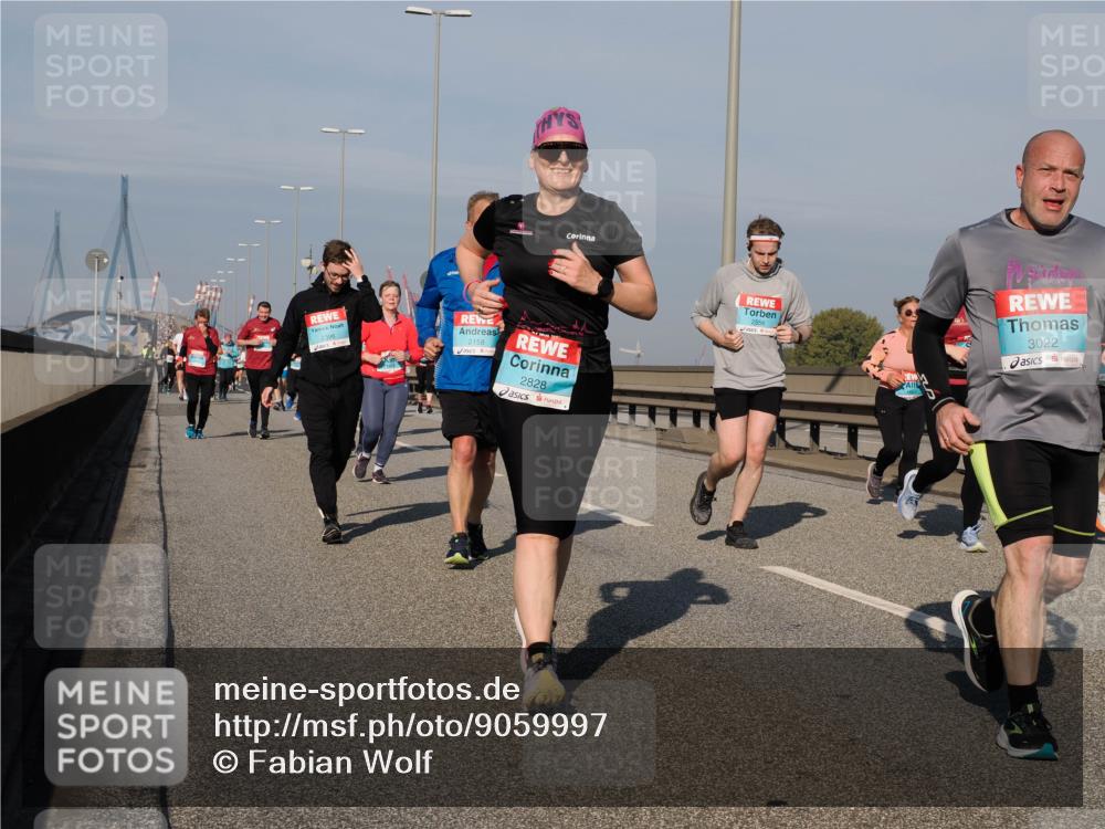 03.10.2025 - Köhlbrandbrückenlauf Fabian Wolf http://msf.ph/oto/9059997 03.10.2025 10:05:04 Position 3 2396, 2158, 2828, 1683, 3022 meine-sportfotos.de