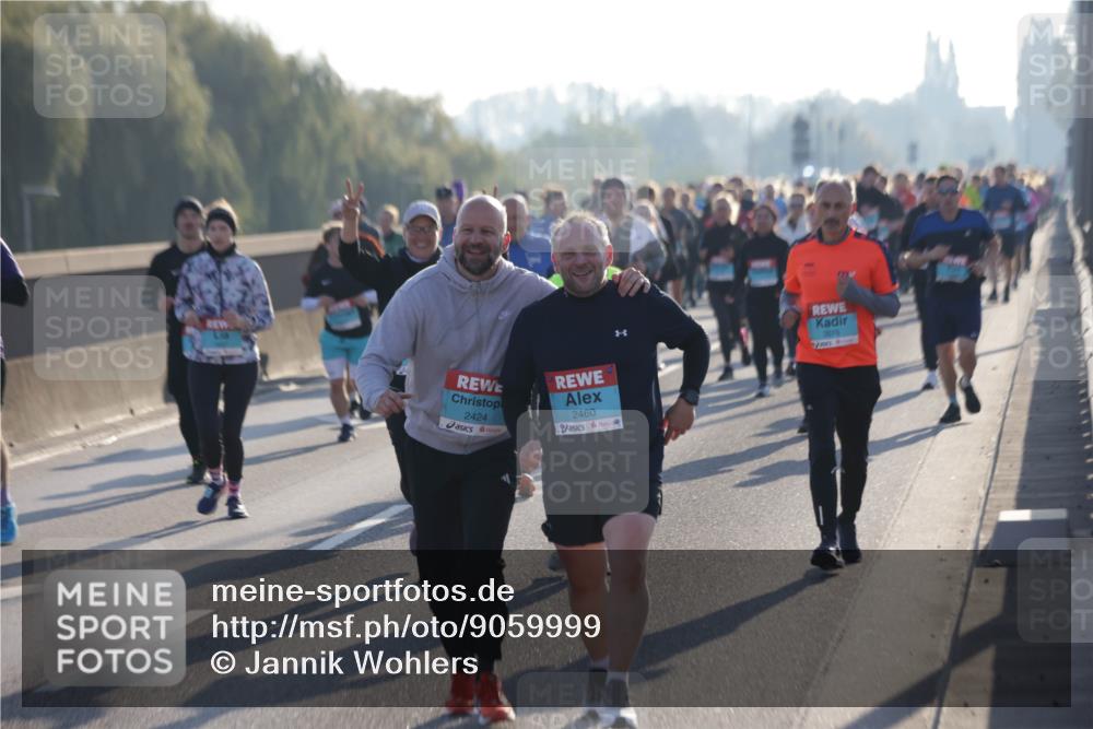 03.10.2025 - Köhlbrandbrückenlauf Jannik Wohlers http://msf.ph/oto/9059999 03.10.2025 09:22:27 Position 3 2424, 2460, 3576 meine-sportfotos.de