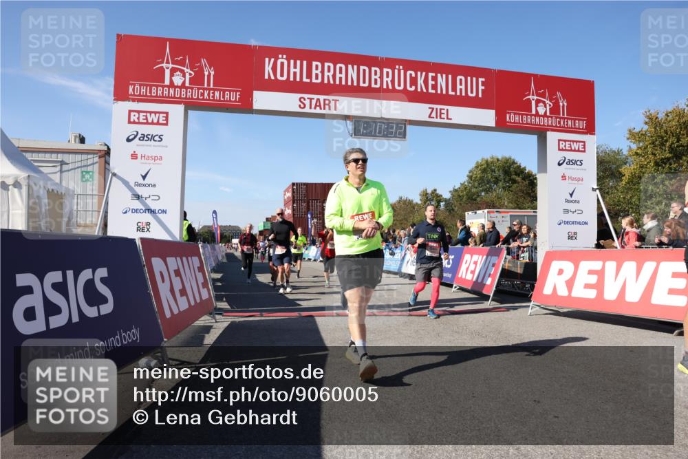 03.10.2025 - Köhlbrandbrückenlauf Lena Gebhardt http://msf.ph/oto/9060005 03.10.2025 13:10:32 Ziel 4386, 4429, 4479, 4514, 4710, 4711, 4774, 5229, 5383, 5689, 5738, 5889, 6024, 6177, 6294, 6779, 6781, 6782 meine-sportfotos.de