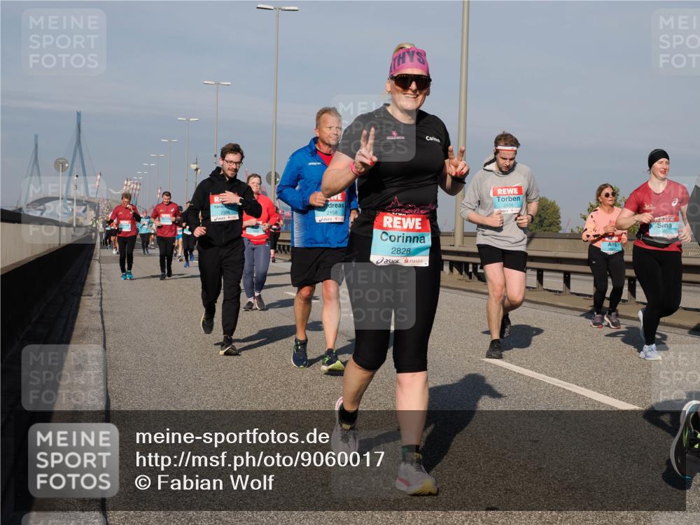 03.10.2025 - Köhlbrandbrückenlauf Fabian Wolf http://msf.ph/oto/9060017 03.10.2025 10:05:04 Position 3 2158, 2828, 2556, 1951 meine-sportfotos.de