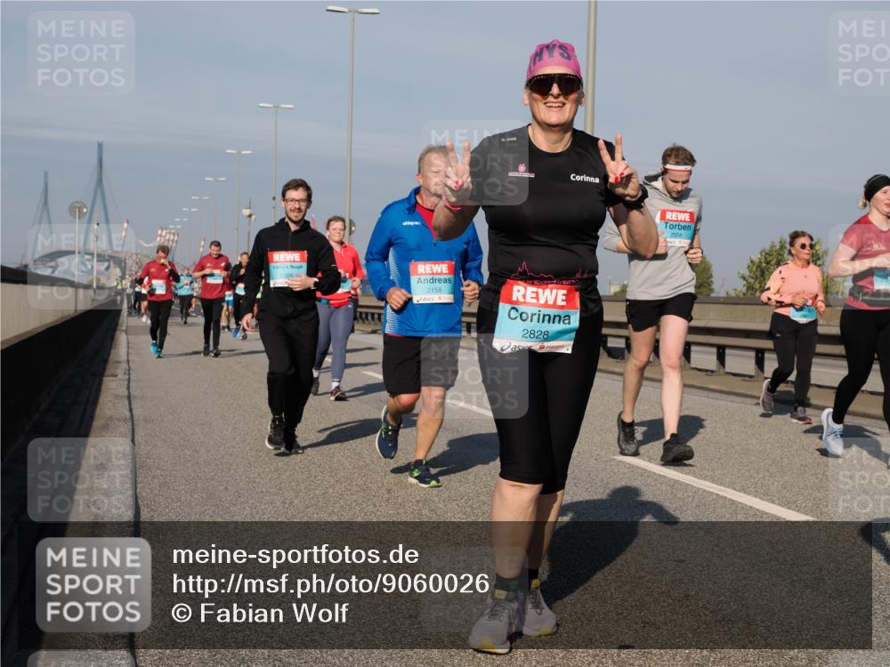 03.10.2025 - Köhlbrandbrückenlauf Fabian Wolf http://msf.ph/oto/9060026 03.10.2025 10:05:04 Position 3 2158, 2828 meine-sportfotos.de