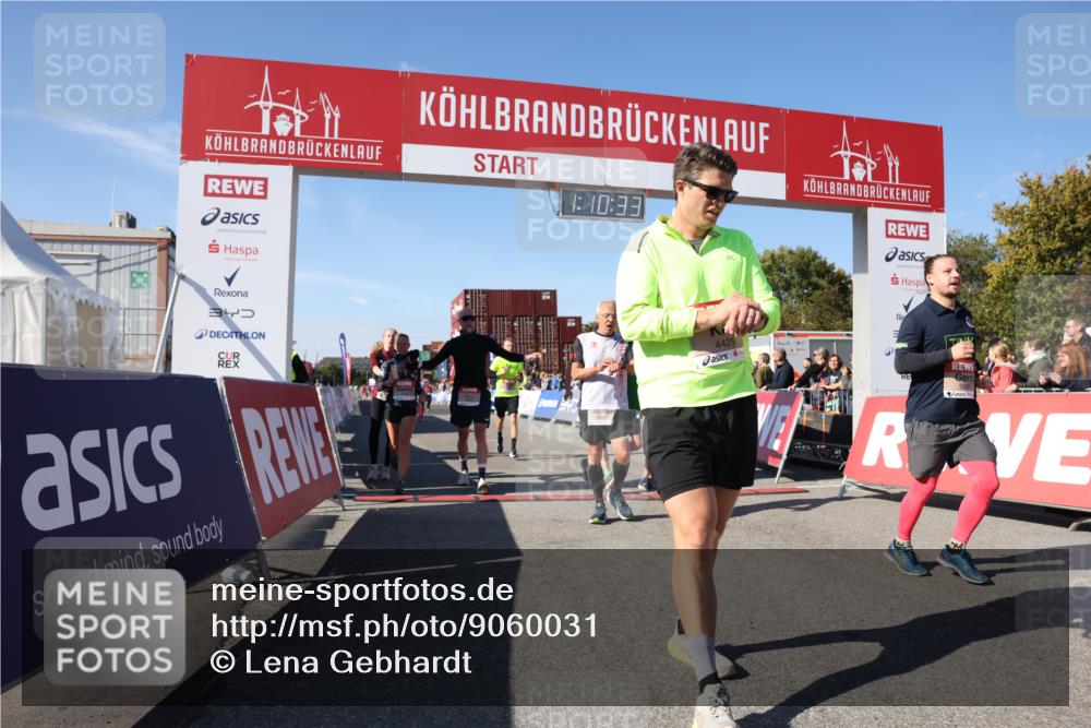 03.10.2025 - Köhlbrandbrückenlauf Lena Gebhardt http://msf.ph/oto/9060031 03.10.2025 13:10:33 Ziel 4386, 4429, 4479, 4514, 4710, 4711, 4774, 5229, 5383, 5689, 5738, 5889, 6024, 6177, 6294, 6779, 6781, 6782 meine-sportfotos.de