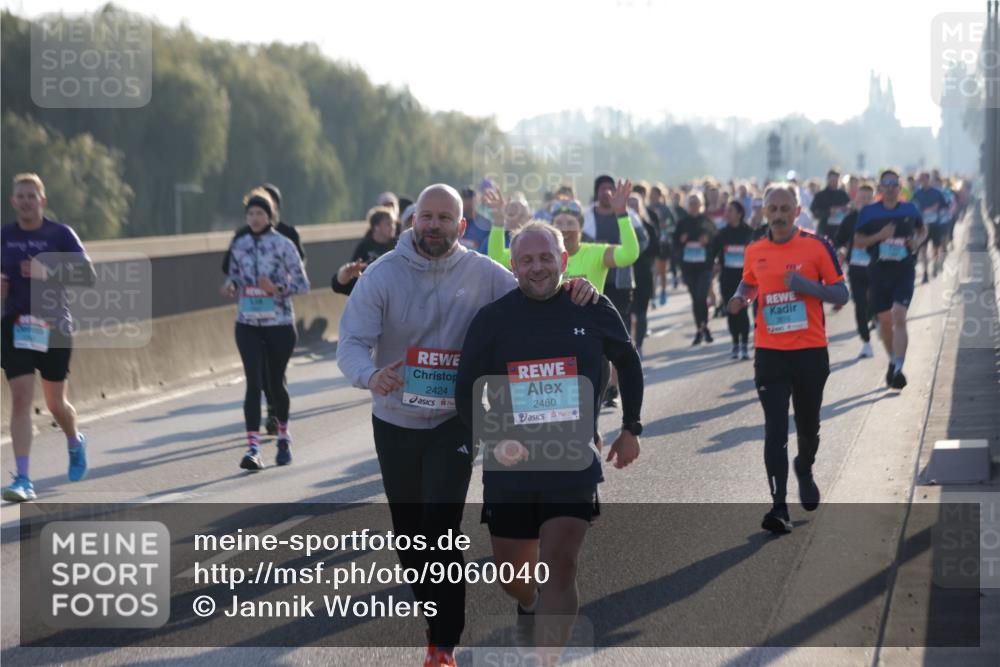 03.10.2025 - Köhlbrandbrückenlauf Jannik Wohlers http://msf.ph/oto/9060040 03.10.2025 09:22:28 Position 3 2424, 2460, 3876 meine-sportfotos.de