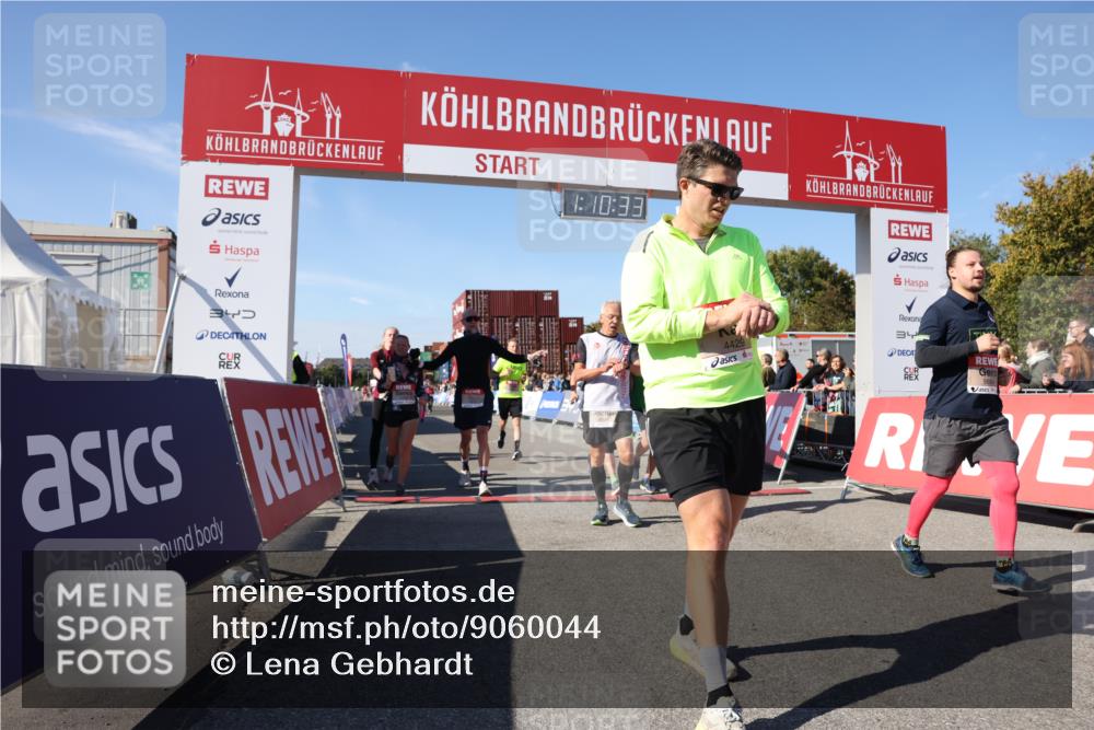 03.10.2025 - Köhlbrandbrückenlauf Lena Gebhardt http://msf.ph/oto/9060044 03.10.2025 13:10:33 Ziel 4386, 4429, 4479, 4514, 4710, 4711, 4774, 5229, 5383, 5689, 5738, 5889, 6024, 6177, 6294, 6779, 6781, 6782 meine-sportfotos.de