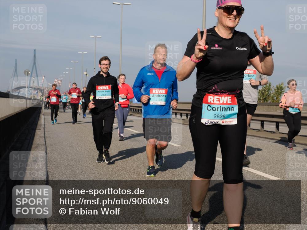 03.10.2025 - Köhlbrandbrückenlauf Fabian Wolf http://msf.ph/oto/9060049 03.10.2025 10:05:05 Position 3 2396, 2158, 2828, 2556 meine-sportfotos.de