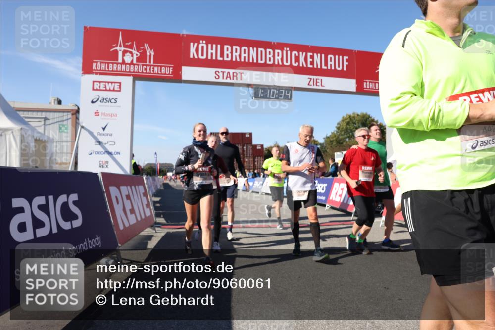 03.10.2025 - Köhlbrandbrückenlauf Lena Gebhardt http://msf.ph/oto/9060061 03.10.2025 13:10:35 Ziel 4386, 4429, 4514, 4710, 4711, 4774, 5229, 5383, 5410, 5689, 5738, 5889, 6024, 6177, 6269, 6273, 6294, 6779, 6781, 6782 meine-sportfotos.de