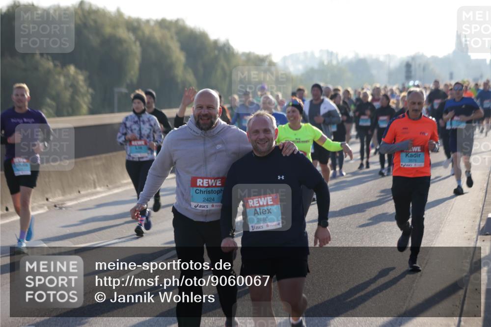03.10.2025 - Köhlbrandbrückenlauf Jannik Wohlers http://msf.ph/oto/9060067 03.10.2025 09:22:28 Position 3 2424, 2460, 3576 meine-sportfotos.de