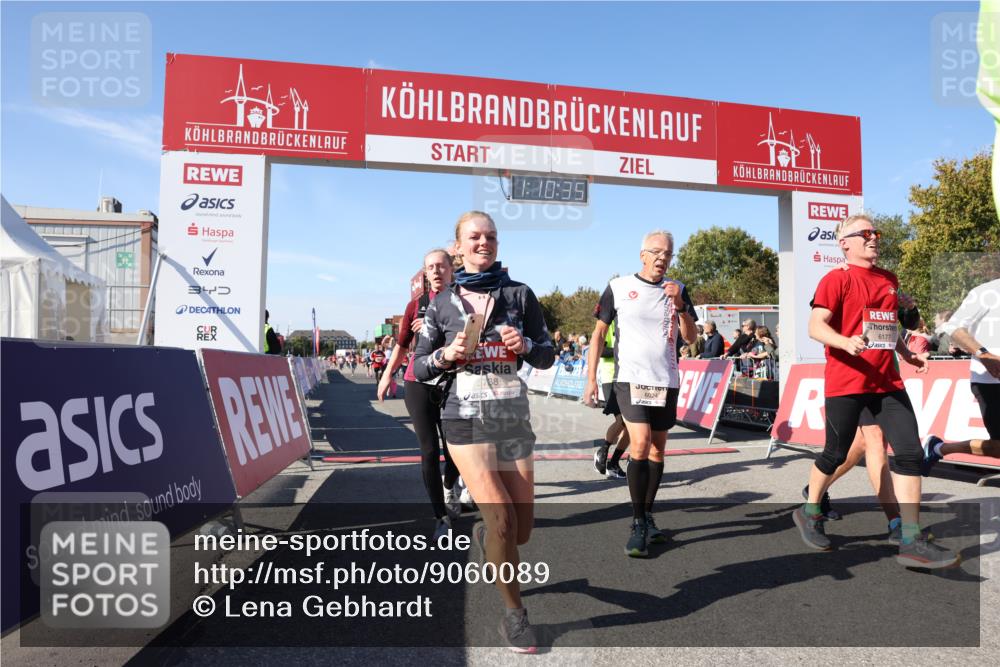 03.10.2025 - Köhlbrandbrückenlauf Lena Gebhardt http://msf.ph/oto/9060089 03.10.2025 13:10:35 Ziel 4386, 4429, 4514, 4710, 4711, 4774, 5229, 5383, 5410, 5689, 5738, 5889, 6024, 6177, 6269, 6273, 6294, 6779, 6781, 6782 meine-sportfotos.de