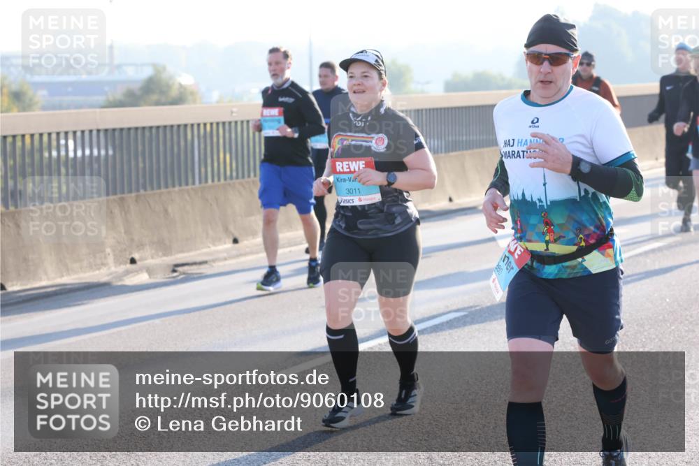 03.10.2025 - Köhlbrandbrückenlauf Lena Gebhardt http://msf.ph/oto/9060108 03.10.2025 09:19:08 Position 1 3011, 80 meine-sportfotos.de