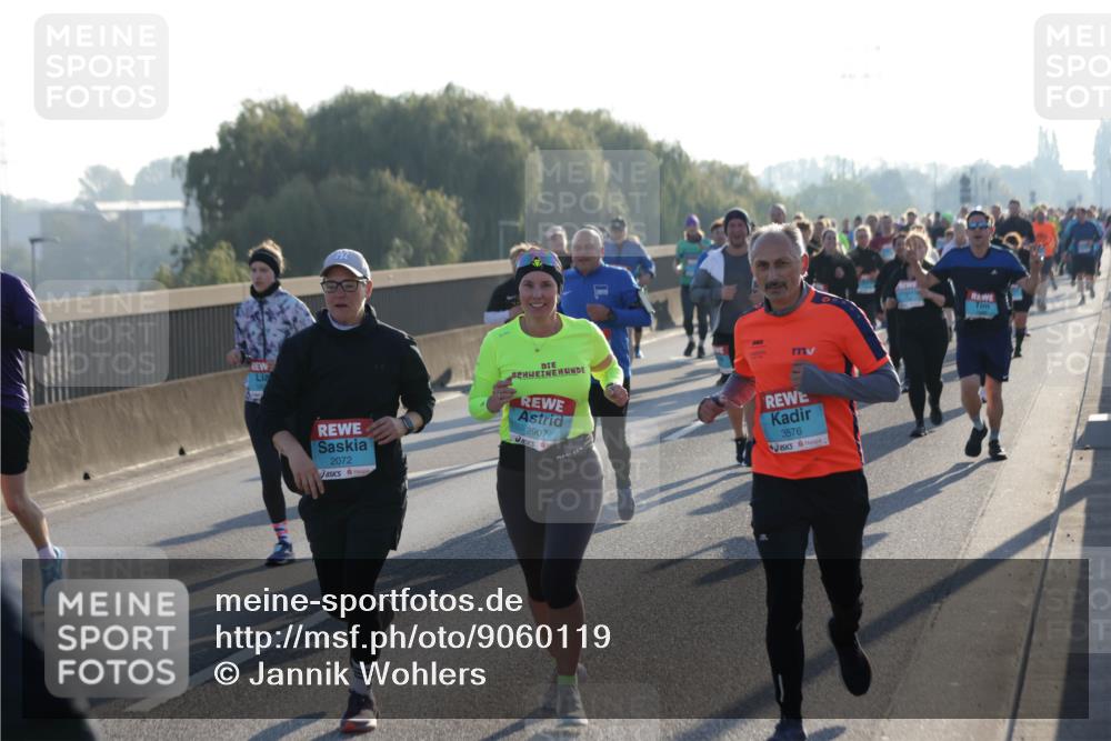 03.10.2025 - Köhlbrandbrückenlauf Jannik Wohlers http://msf.ph/oto/9060119 03.10.2025 09:22:31 Position 3 2072, 2907, 3576 meine-sportfotos.de