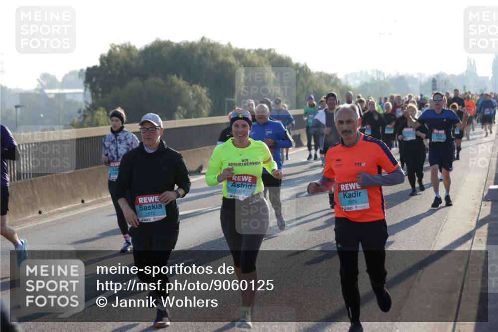 03.10.2025 - Köhlbrandbrückenlauf Jannik Wohlers http://msf.ph/oto/9060125 03.10.2025 09:22:31 Position 3 2072, 2907, 3576 meine-sportfotos.de