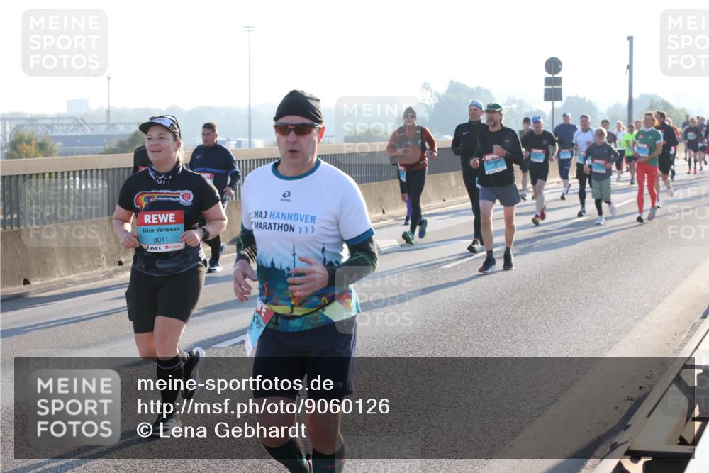 03.10.2025 - Köhlbrandbrückenlauf Lena Gebhardt http://msf.ph/oto/9060126 03.10.2025 09:19:08 Position 1 3011 meine-sportfotos.de