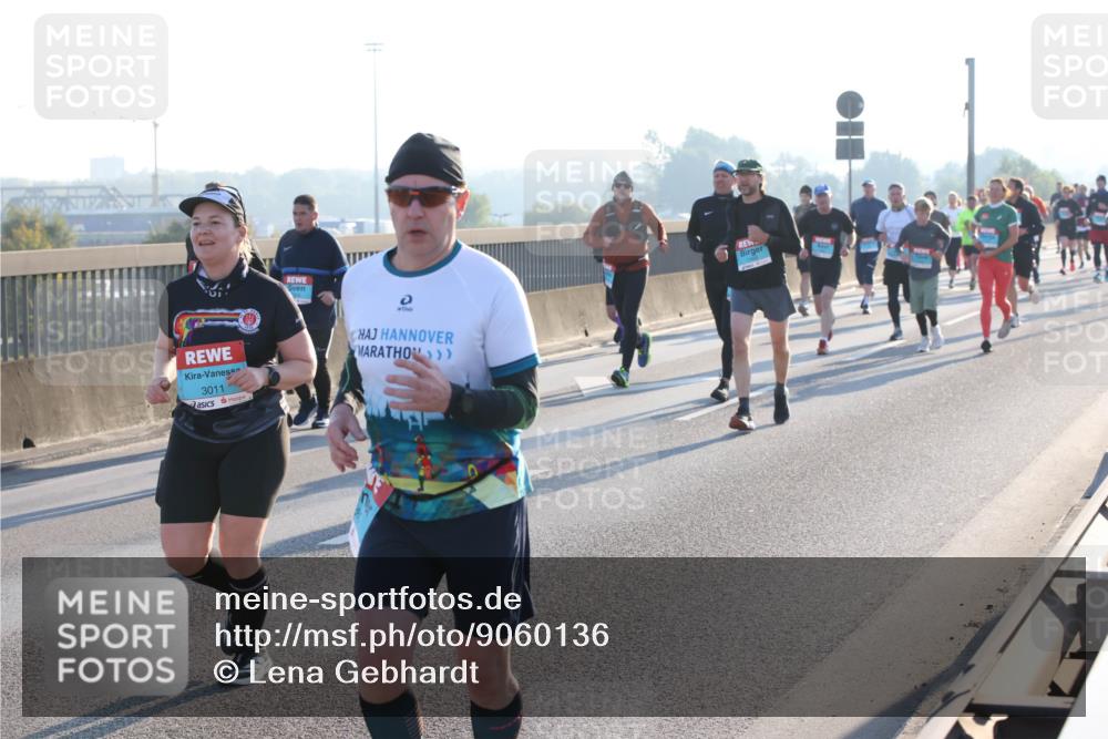 03.10.2025 - Köhlbrandbrückenlauf Lena Gebhardt http://msf.ph/oto/9060136 03.10.2025 09:19:08 Position 1 3011, 3 meine-sportfotos.de