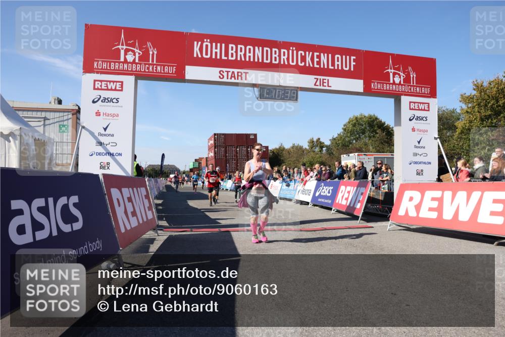 03.10.2025 - Köhlbrandbrückenlauf Lena Gebhardt http://msf.ph/oto/9060163 03.10.2025 13:10:39 Ziel 4081, 4386, 4429, 4488, 4514, 5229, 5383, 5410, 5689, 5738, 5753, 5889, 6024, 6177, 6269, 6273, 6779 meine-sportfotos.de