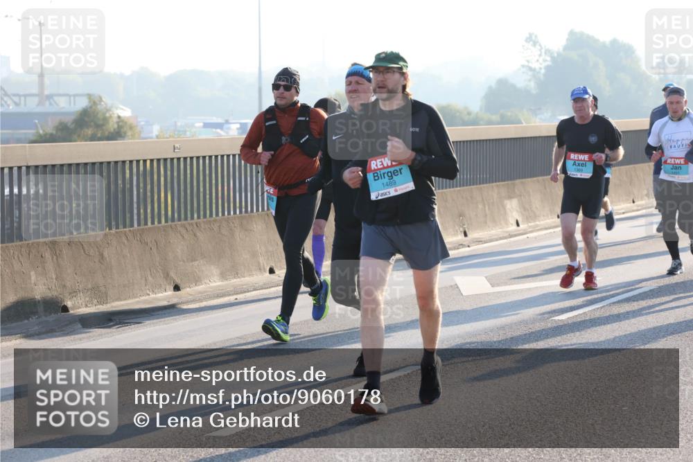 03.10.2025 - Köhlbrandbrückenlauf Lena Gebhardt http://msf.ph/oto/9060178 03.10.2025 09:19:10 Position 1 1489, 1369 meine-sportfotos.de