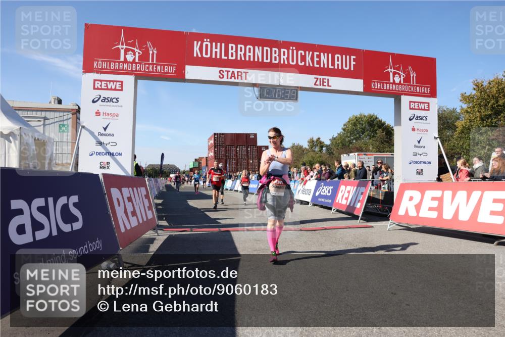 03.10.2025 - Köhlbrandbrückenlauf Lena Gebhardt http://msf.ph/oto/9060183 03.10.2025 13:10:40 Ziel 4081, 4386, 4429, 4488, 4514, 5229, 5383, 5410, 5689, 5738, 5753, 5889, 6024, 6177, 6269, 6273, 6779 meine-sportfotos.de
