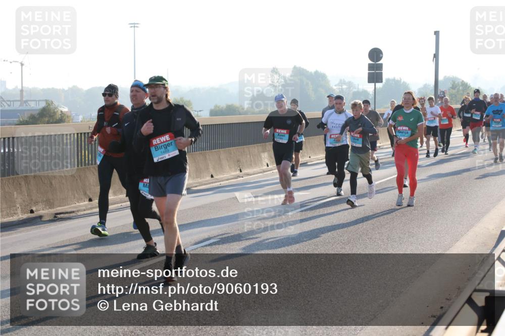 03.10.2025 - Köhlbrandbrückenlauf Lena Gebhardt http://msf.ph/oto/9060193 03.10.2025 09:19:10 Position 1 1489 meine-sportfotos.de