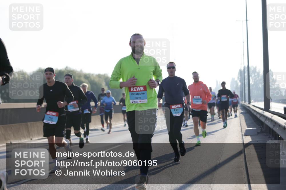 03.10.2025 - Köhlbrandbrückenlauf Jannik Wohlers http://msf.ph/oto/9060195 03.10.2025 09:14:42 Position 3 2889, 1054 meine-sportfotos.de