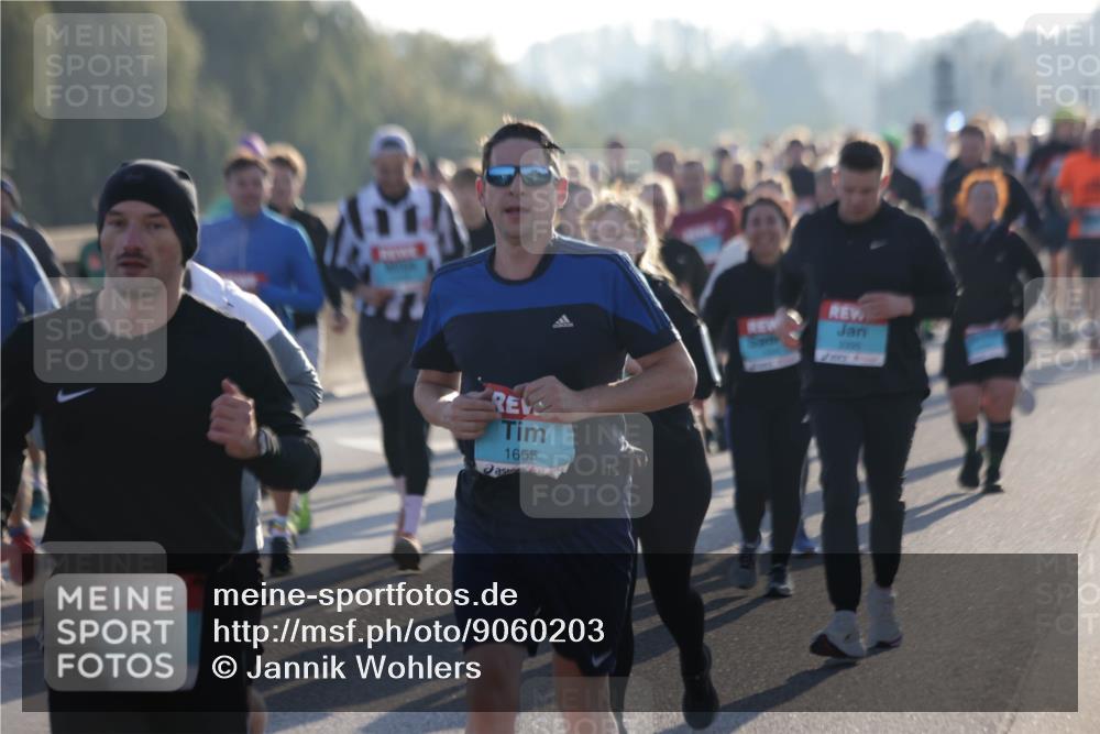 03.10.2025 - Köhlbrandbrückenlauf Jannik Wohlers http://msf.ph/oto/9060203 03.10.2025 09:22:33 Position 3 1877, 1655, 3395 meine-sportfotos.de
