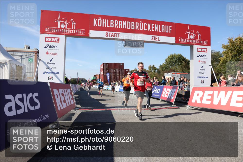 03.10.2025 - Köhlbrandbrückenlauf Lena Gebhardt http://msf.ph/oto/9060220 03.10.2025 13:10:42 Ziel 4081, 4386, 4412, 4488, 4514, 5229, 5383, 5410, 5738, 5753, 5889, 6177, 6269, 6273, 6779 meine-sportfotos.de