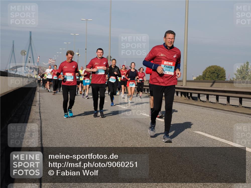 03.10.2025 - Köhlbrandbrückenlauf Fabian Wolf http://msf.ph/oto/9060251 03.10.2025 10:05:09 Position 3 2408 meine-sportfotos.de