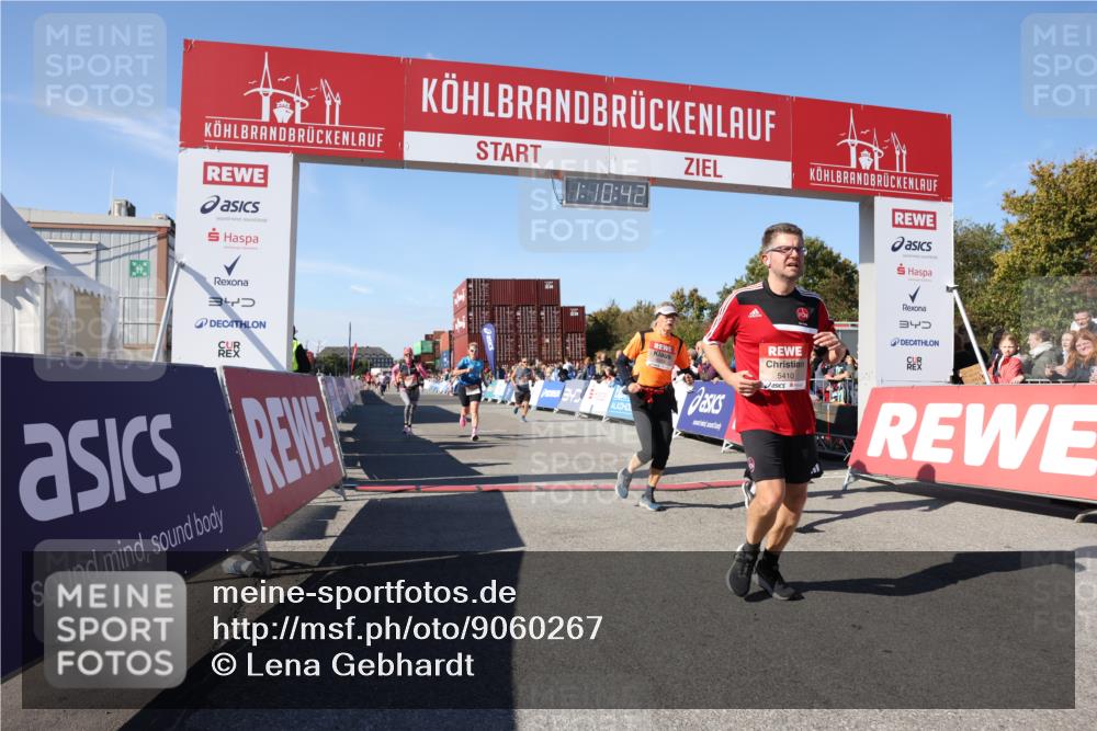 03.10.2025 - Köhlbrandbrückenlauf Lena Gebhardt http://msf.ph/oto/9060267 03.10.2025 13:10:43 Ziel 4081, 4386, 4412, 4488, 4514, 5229, 5383, 5410, 5738, 5753, 5889, 6177, 6269, 6273, 6779 meine-sportfotos.de