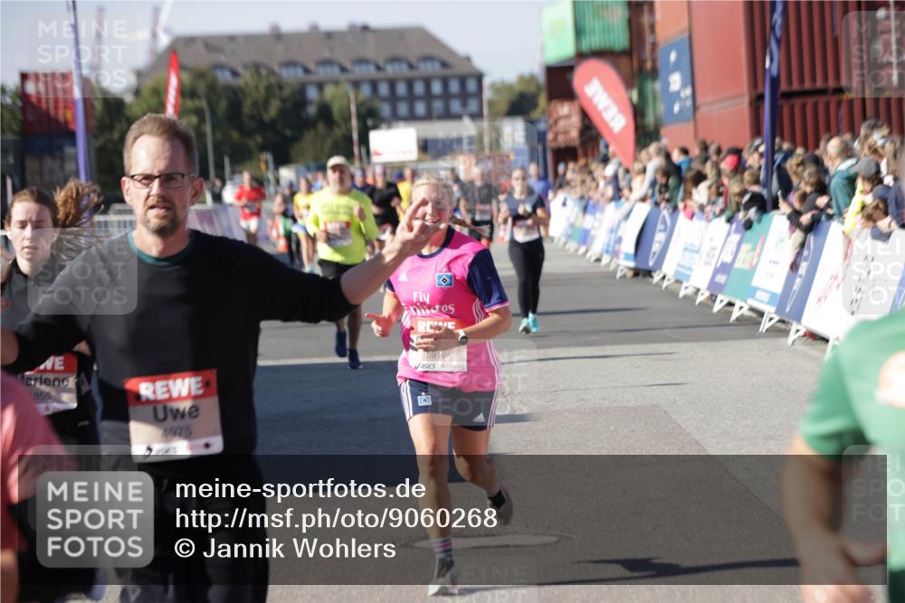 03.10.2025 - Köhlbrandbrückenlauf Jannik Wohlers http://msf.ph/oto/9060268 03.10.2025 13:12:45 Ziel 4048, 4391, 4392, 4527, 4609, 4855, 4858, 4864, 4873, 4975, 5874, 5916, 6466, 6588, 6791 meine-sportfotos.de