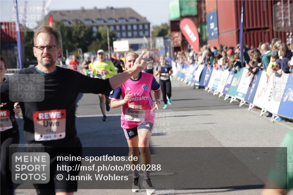 03.10.2025 - Köhlbrandbrückenlauf Jannik Wohlers http://msf.ph/oto/9060288 03.10.2025 13:12:45 Ziel 4048, 4391, 4392, 4527, 4609, 4855, 4858, 4864, 4873, 4975, 5874, 5916, 6466, 6588, 6791 meine-sportfotos.de