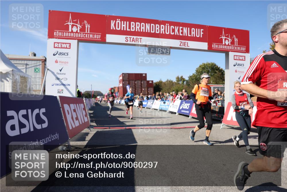 03.10.2025 - Köhlbrandbrückenlauf Lena Gebhardt http://msf.ph/oto/9060297 03.10.2025 13:10:43 Ziel 4081, 4386, 4412, 4488, 4514, 5229, 5383, 5410, 5738, 5753, 5889, 6177, 6269, 6273, 6779 meine-sportfotos.de