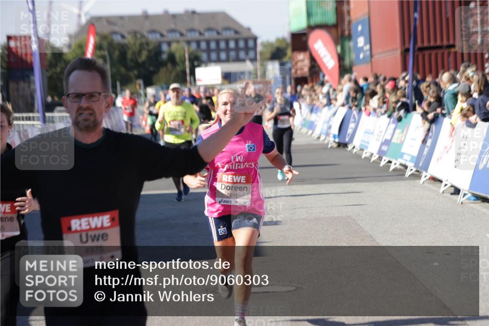03.10.2025 - Köhlbrandbrückenlauf Jannik Wohlers http://msf.ph/oto/9060303 03.10.2025 13:12:45 Ziel 4048, 4391, 4392, 4527, 4609, 4855, 4858, 4864, 4873, 4975, 5874, 5916, 6466, 6588, 6791 meine-sportfotos.de